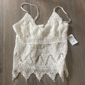 Lace crop top v neck